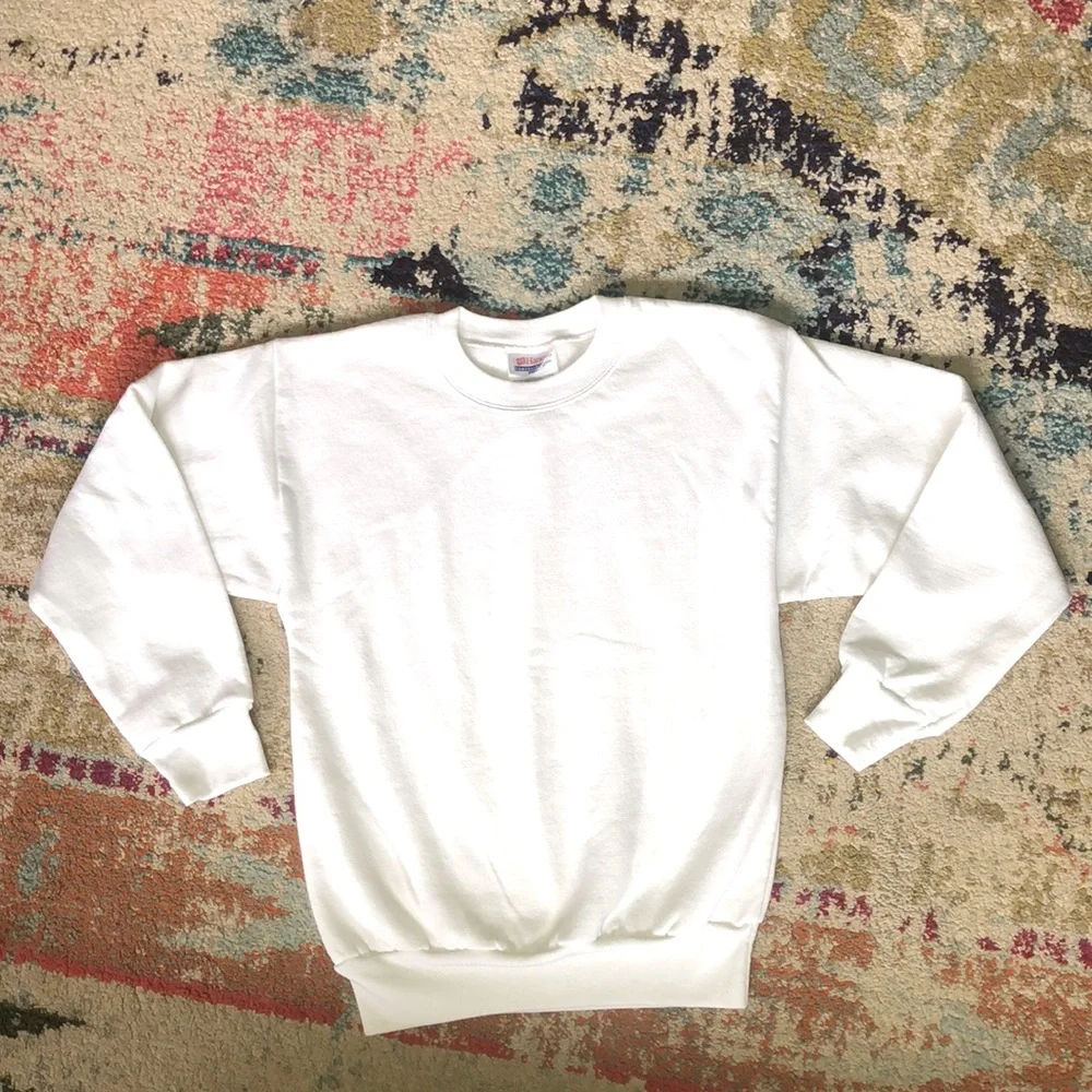 🧜🏼♀️3 for $15 item!🧜🏼♀️ Hanes white pullover - Picture 1 of 2